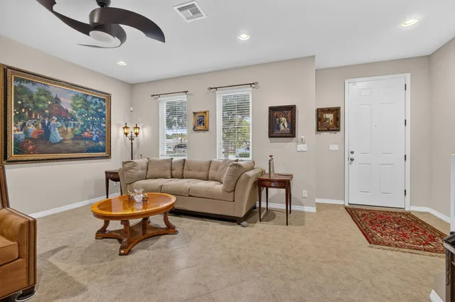 Canterbury Place Residence photo 7