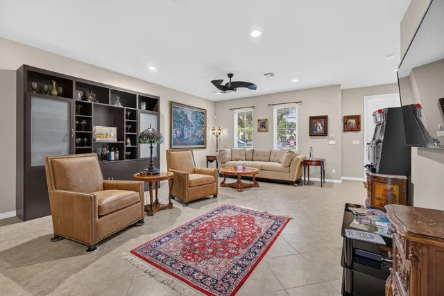 Canterbury Place Residence photo 8
