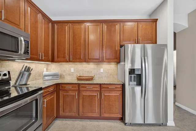 Canterbury Place Residence photo 22