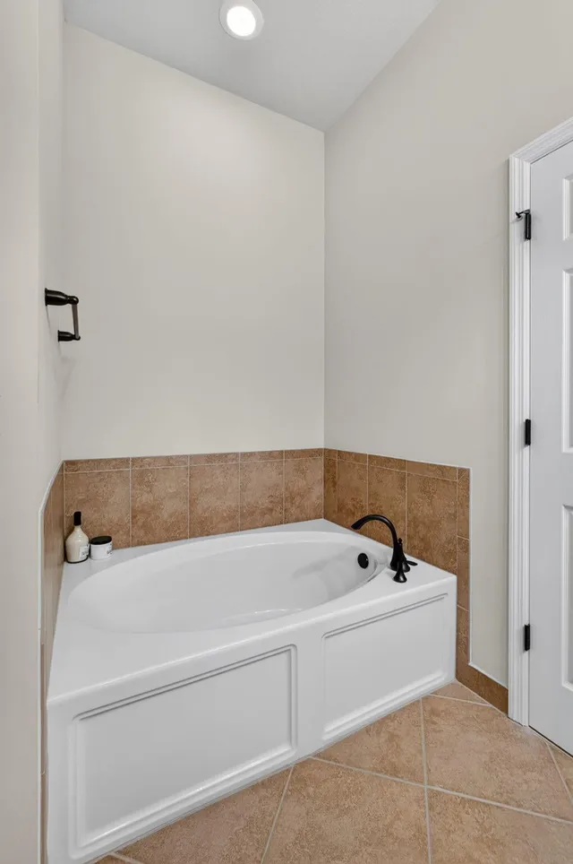 Canterbury Place Residence photo 32