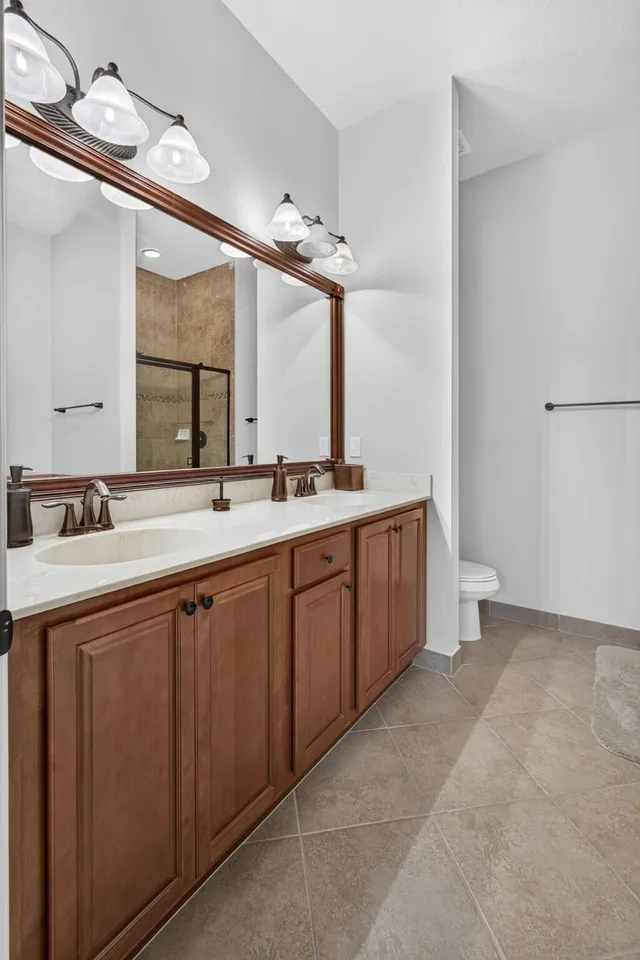 Canterbury Place Residence photo 35
