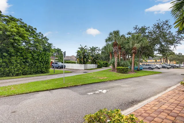 Canterbury Place Residence photo 48