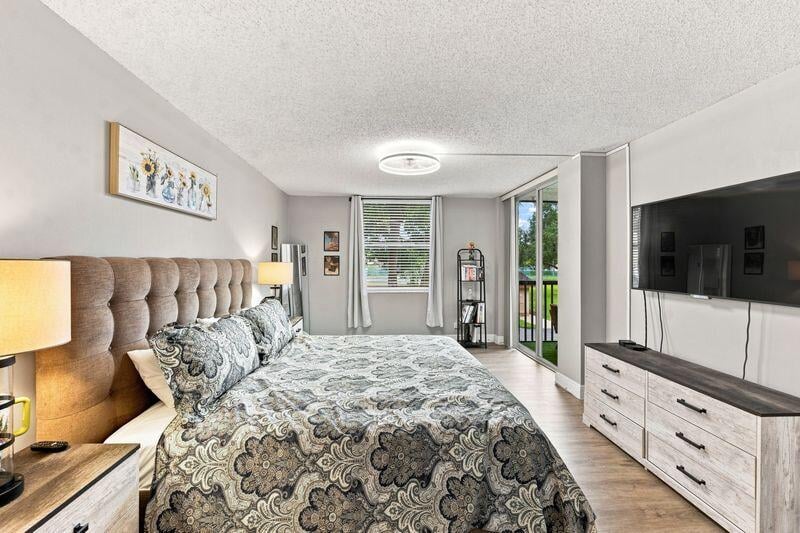 Unit Unit 204 photo 11