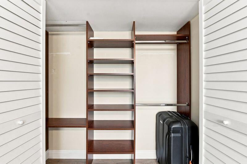 Unit Unit 204 photo 19