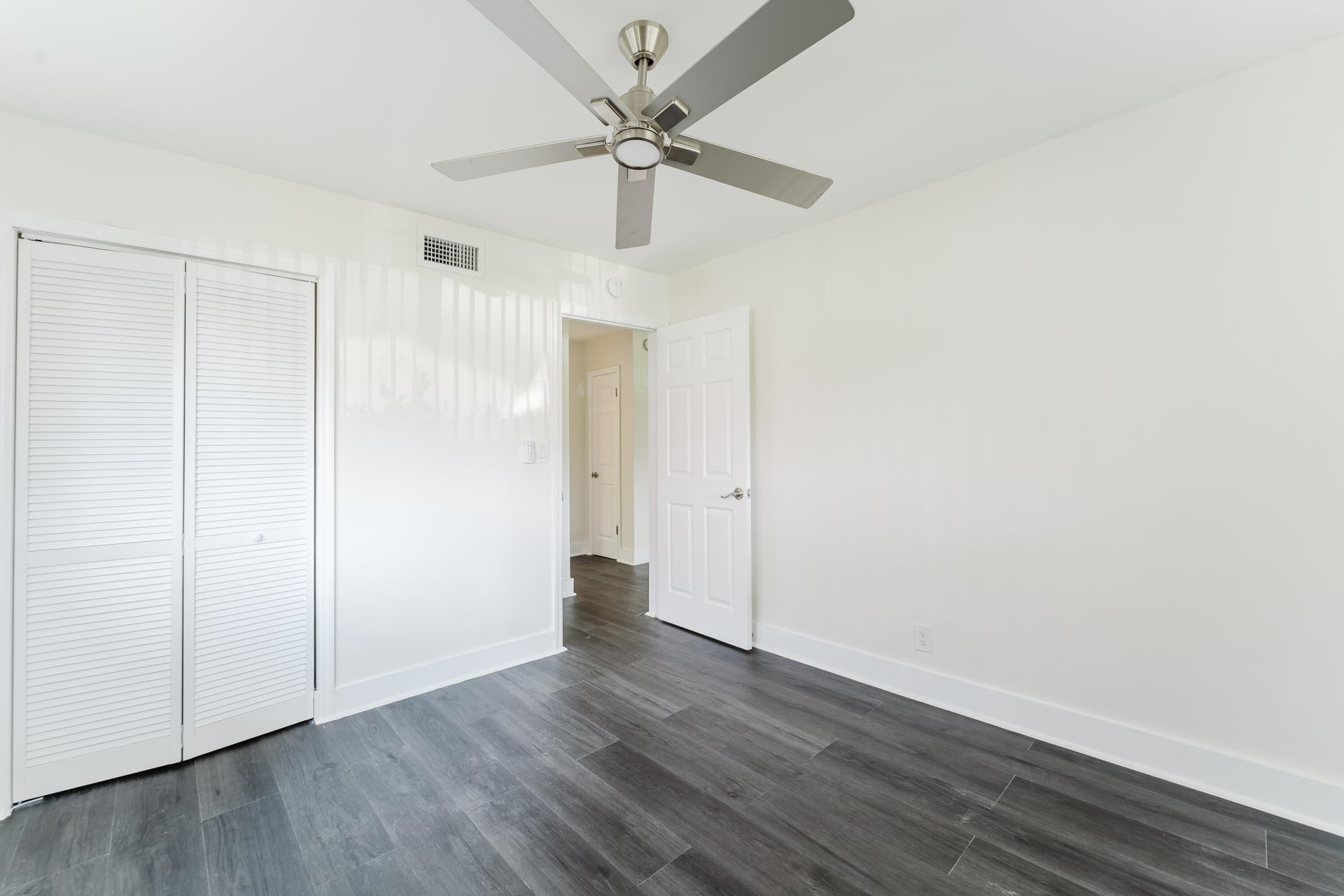  Unit 2774 A photo 4