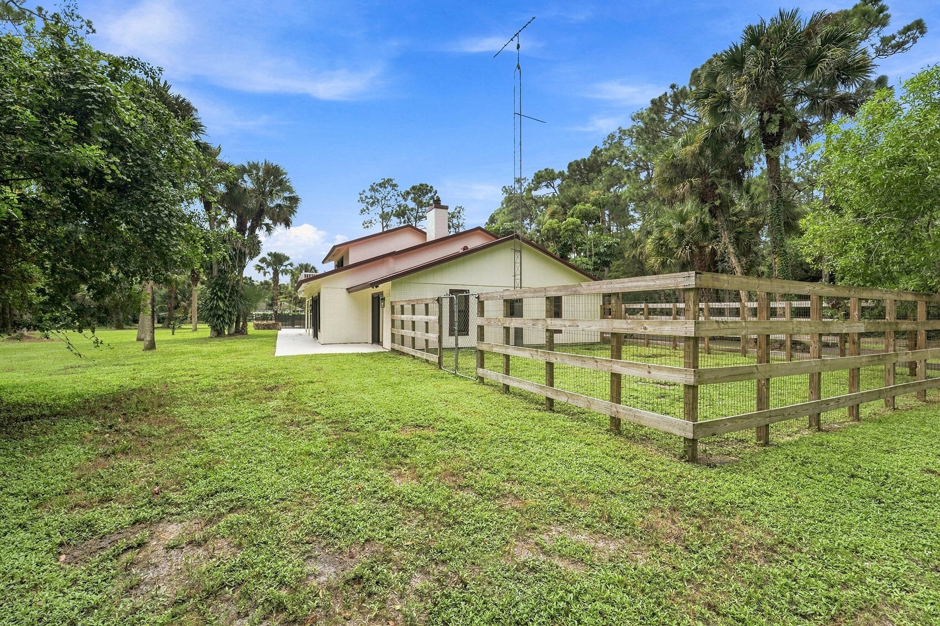  Residence photo 43