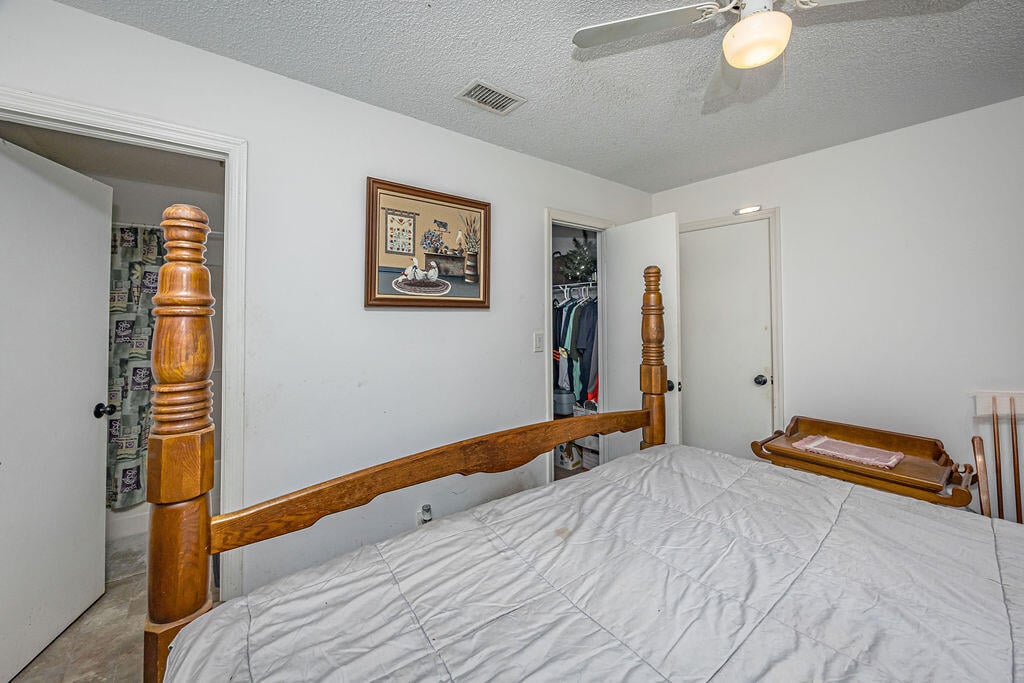 Residence photo 16