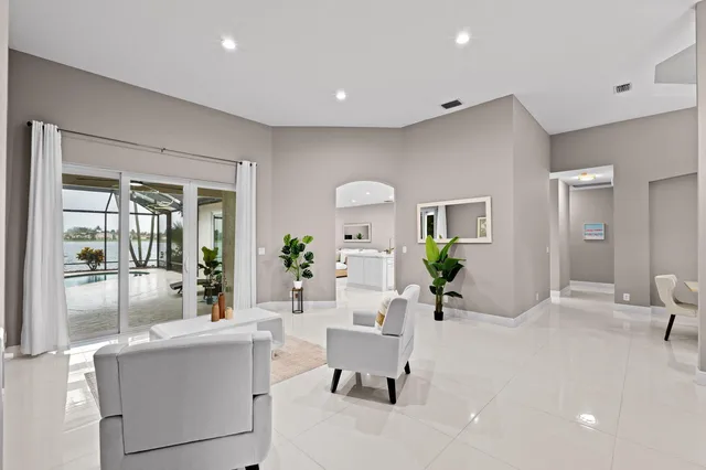 Residence photo 11
