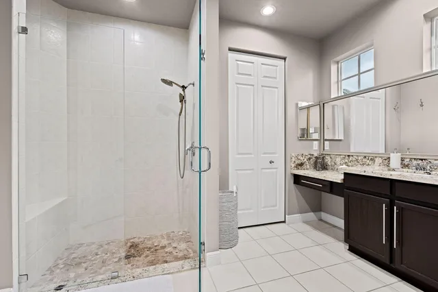 Residence photo 29
