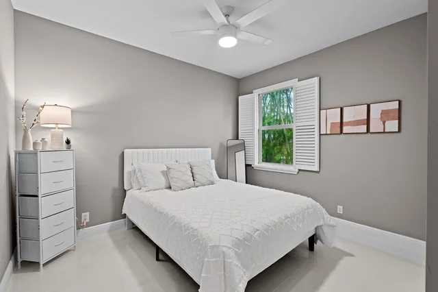 Residence photo 34