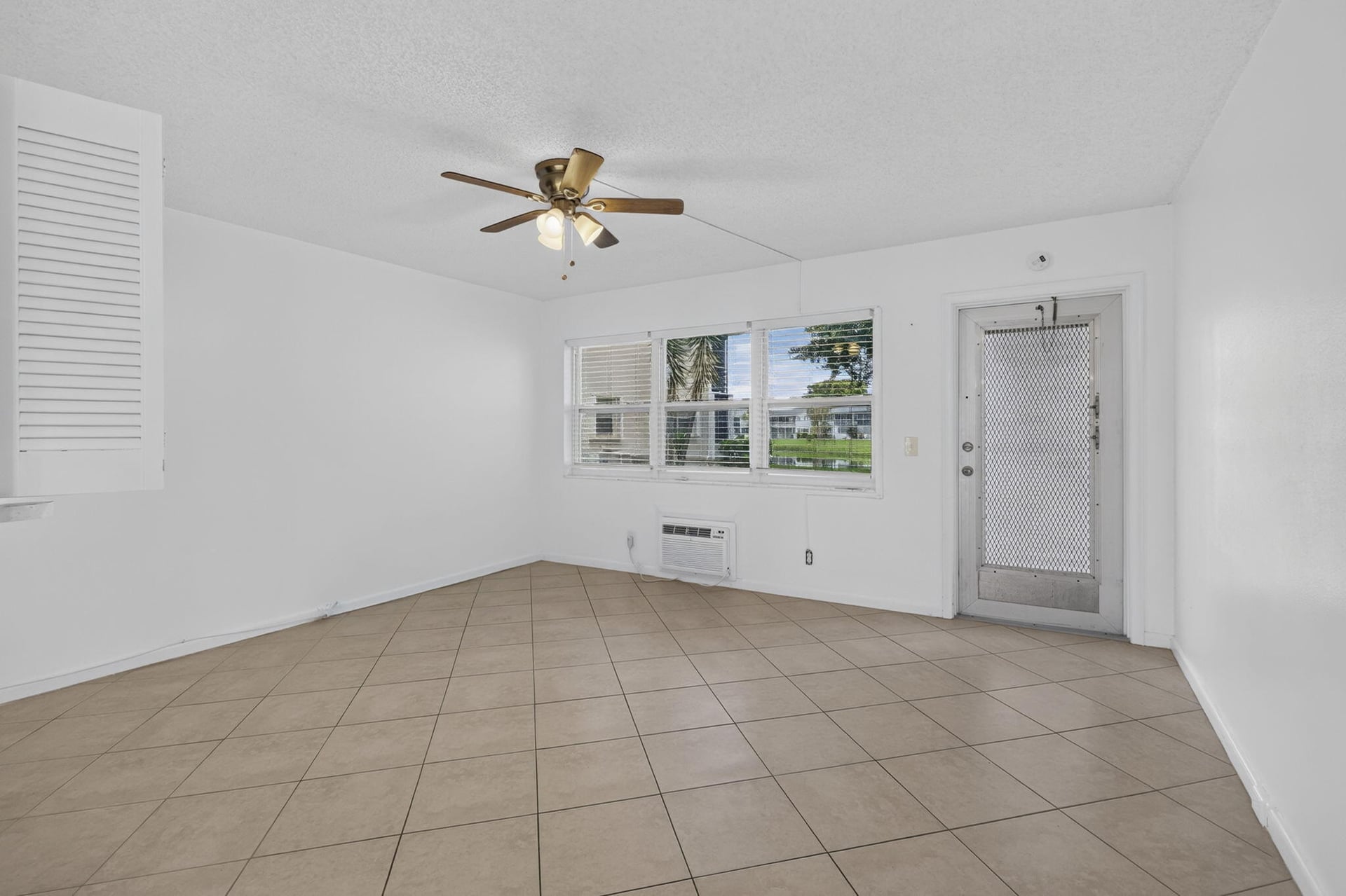 Residence photo 2