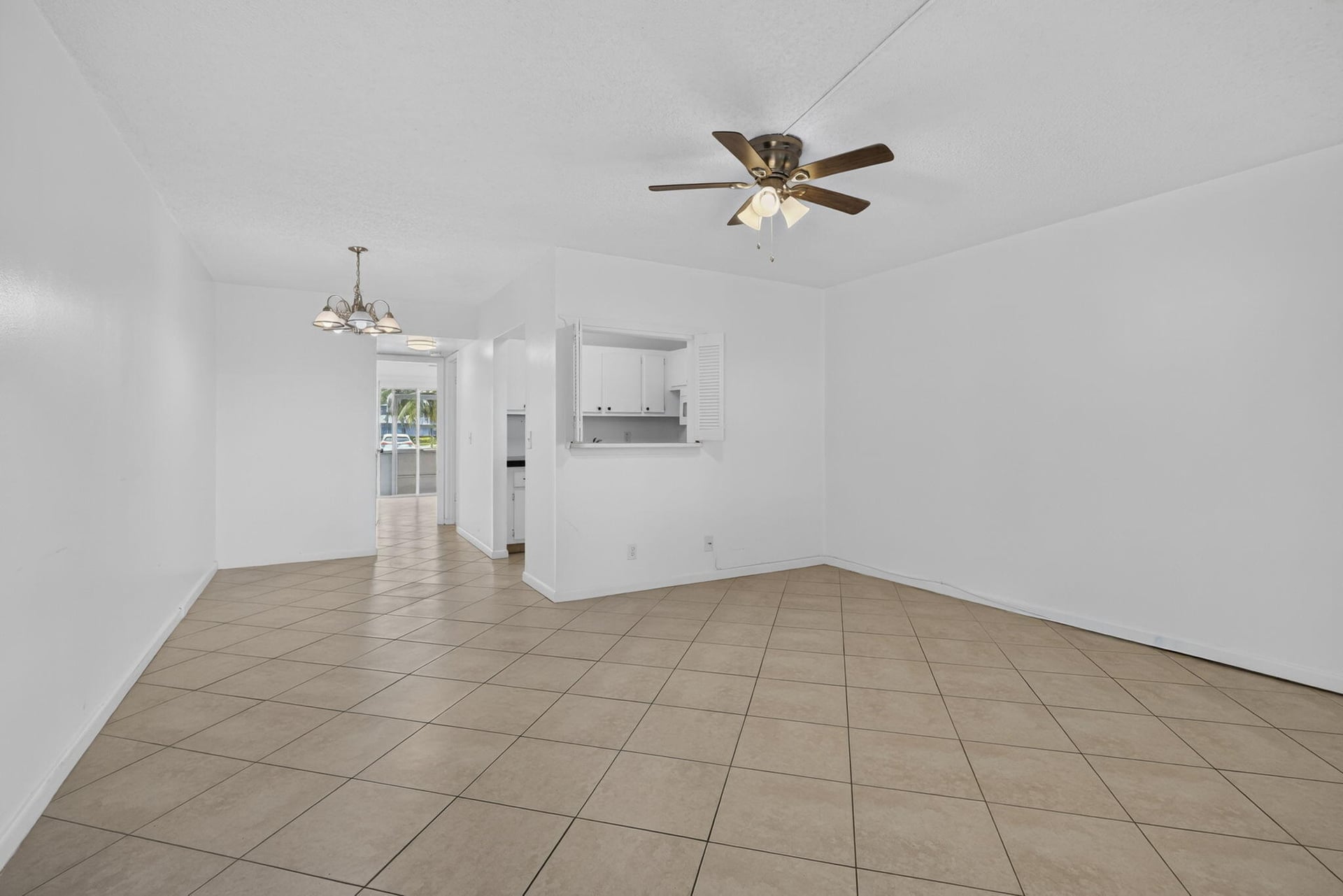 Residence photo 3