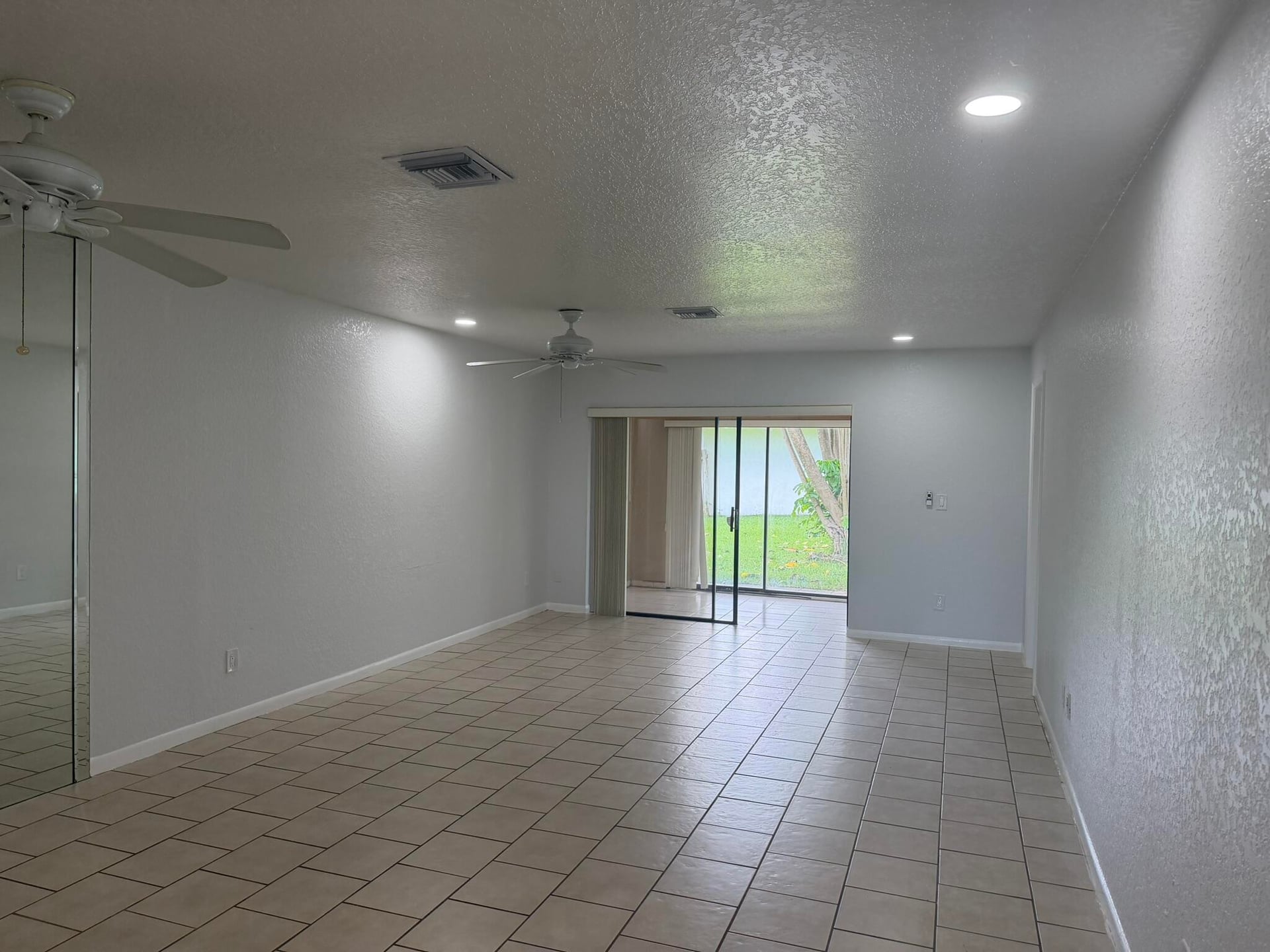  Residence photo 4