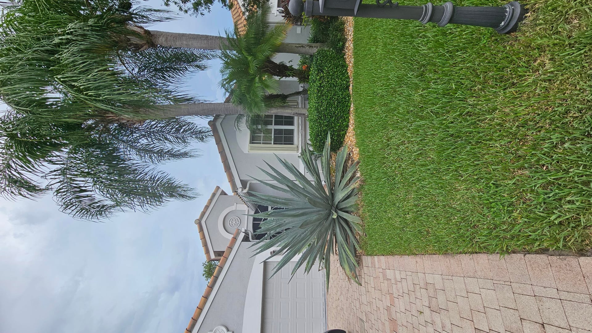Residence photo 2