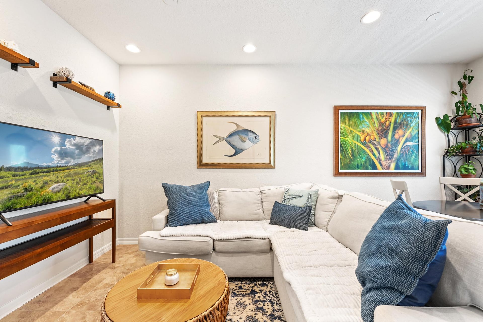 Botanica Unit 104 photo 19