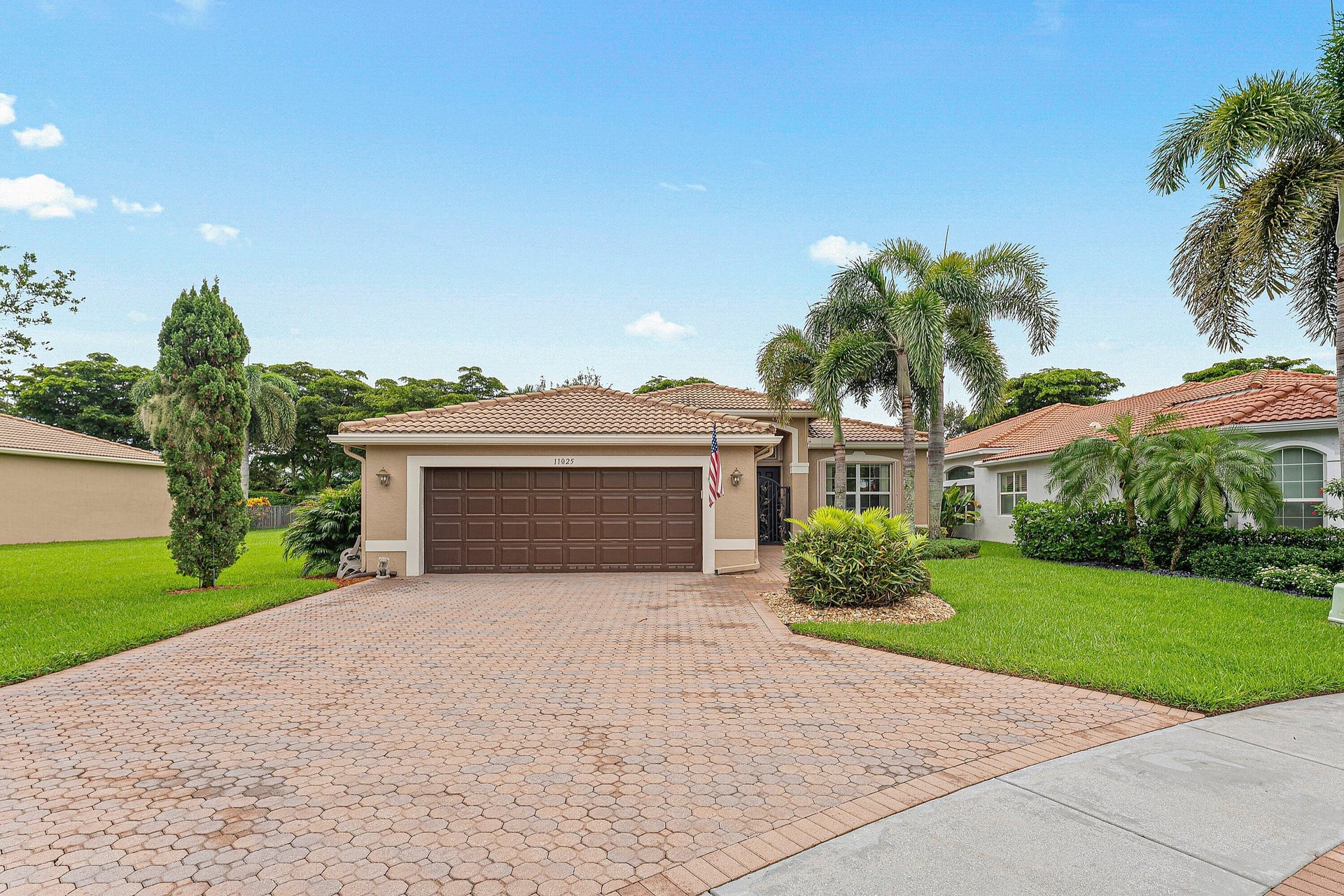 Residence photo 2
