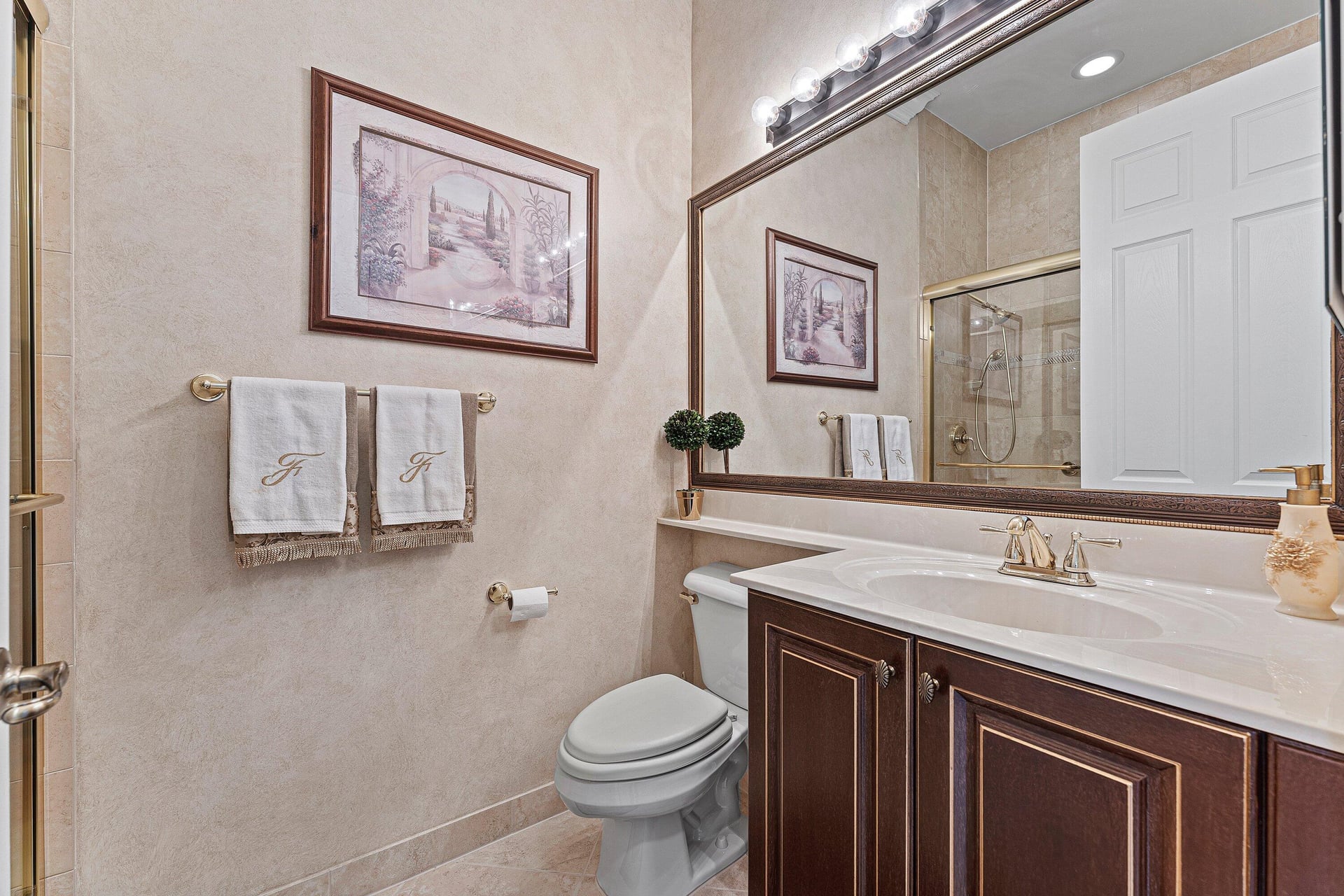 Residence photo 25