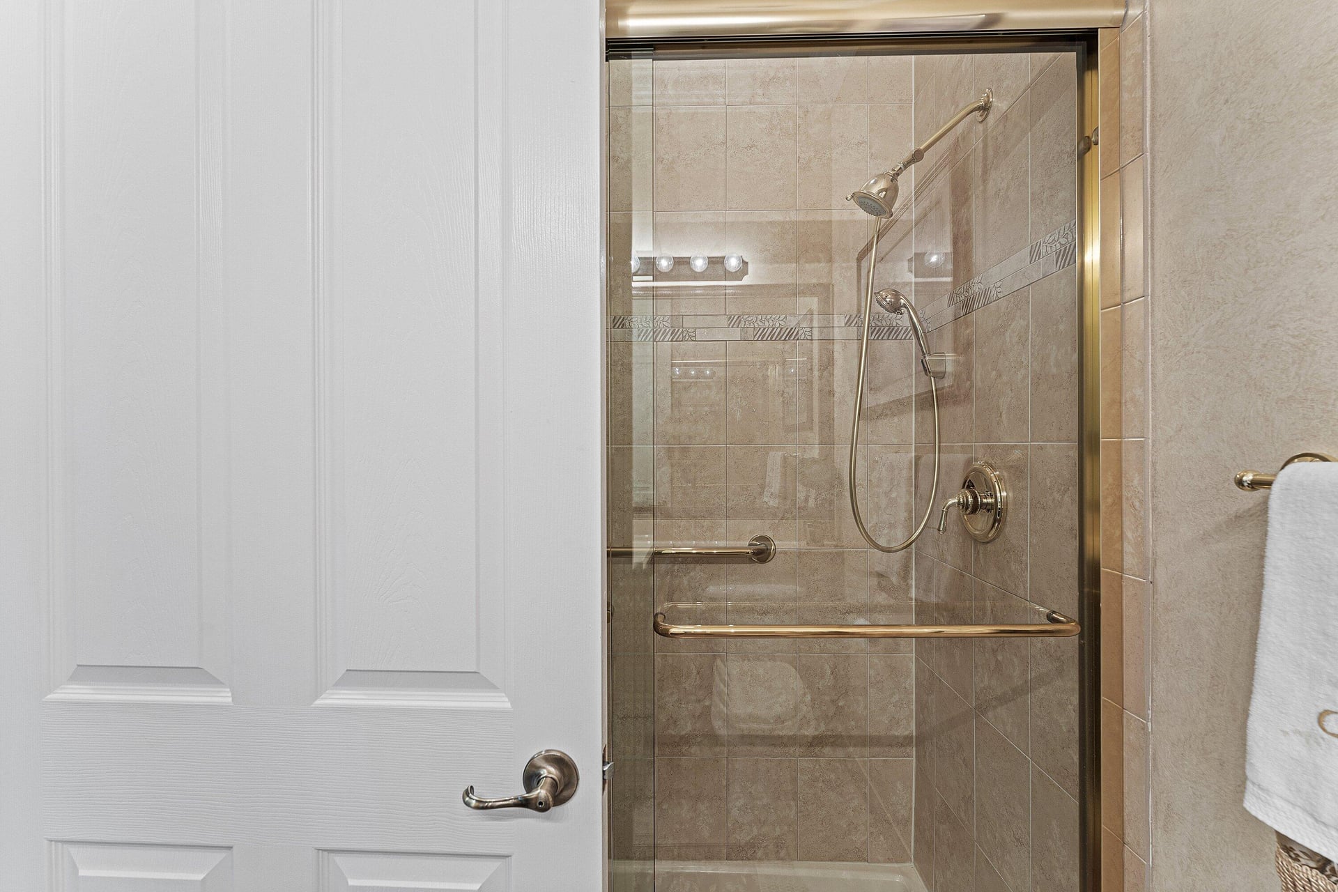 Residence photo 26