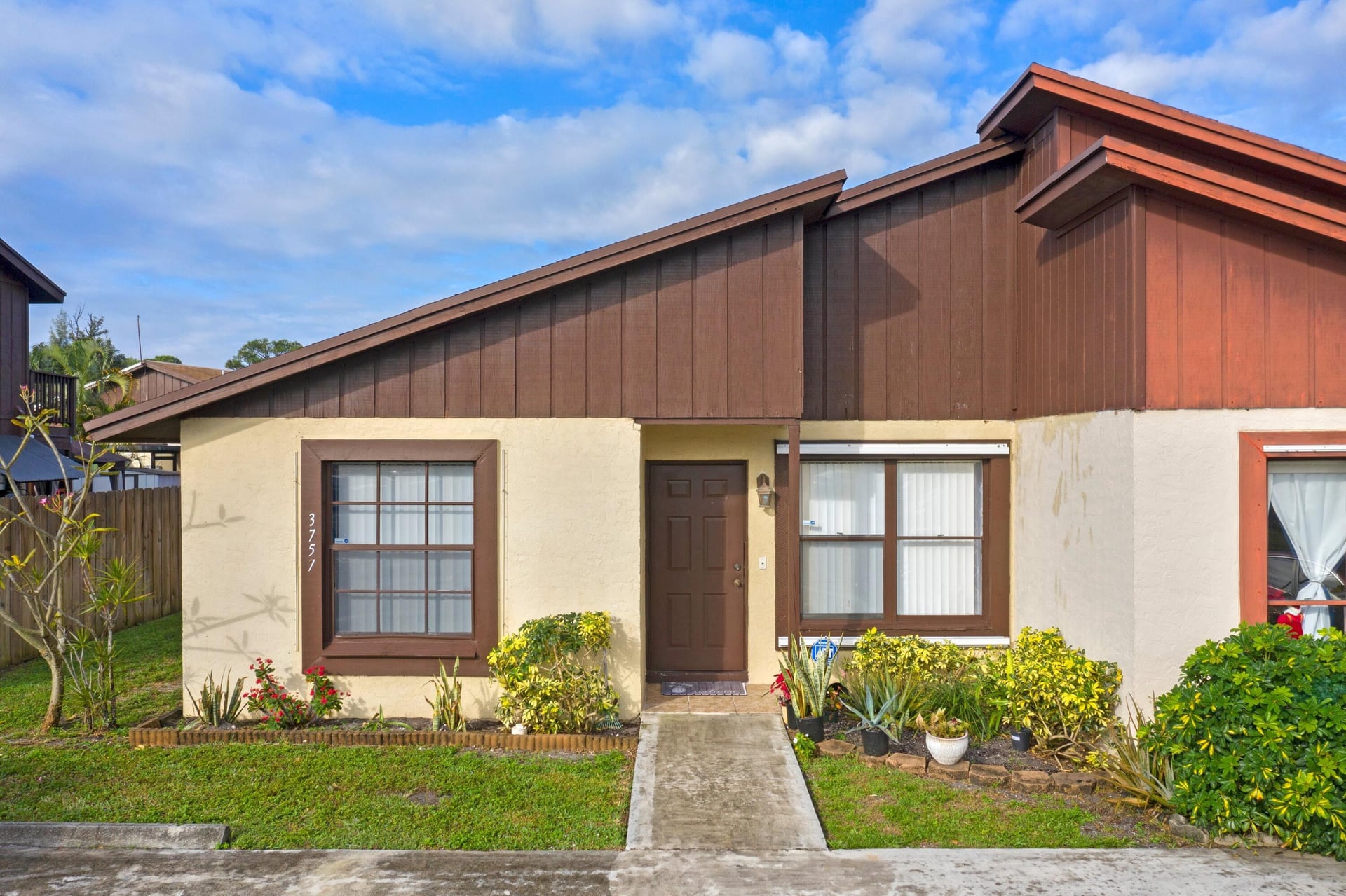 Residence photo 2