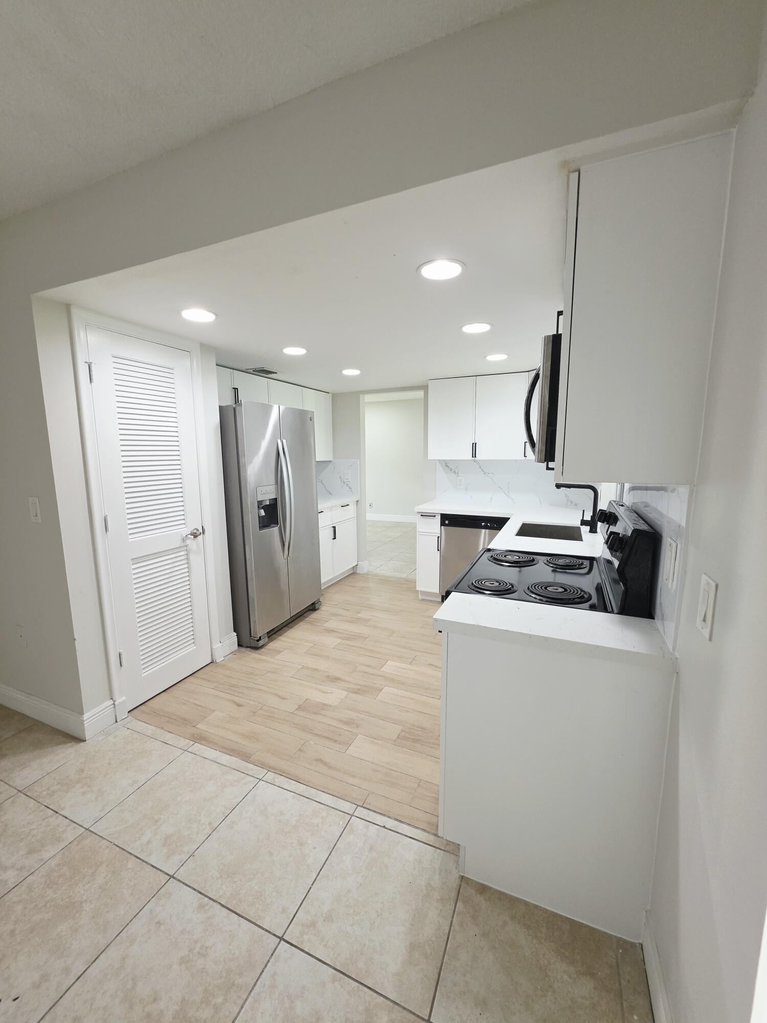  Residence photo 5
