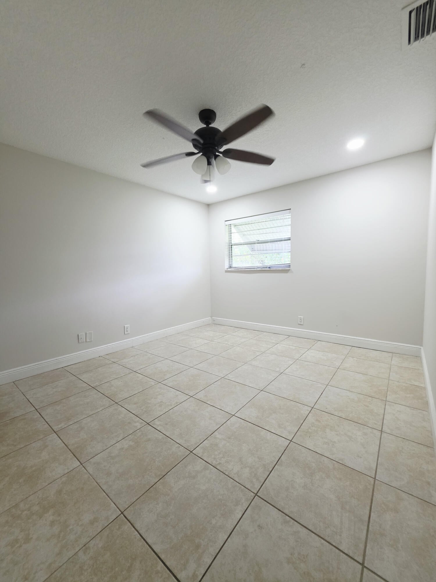  Residence photo 24