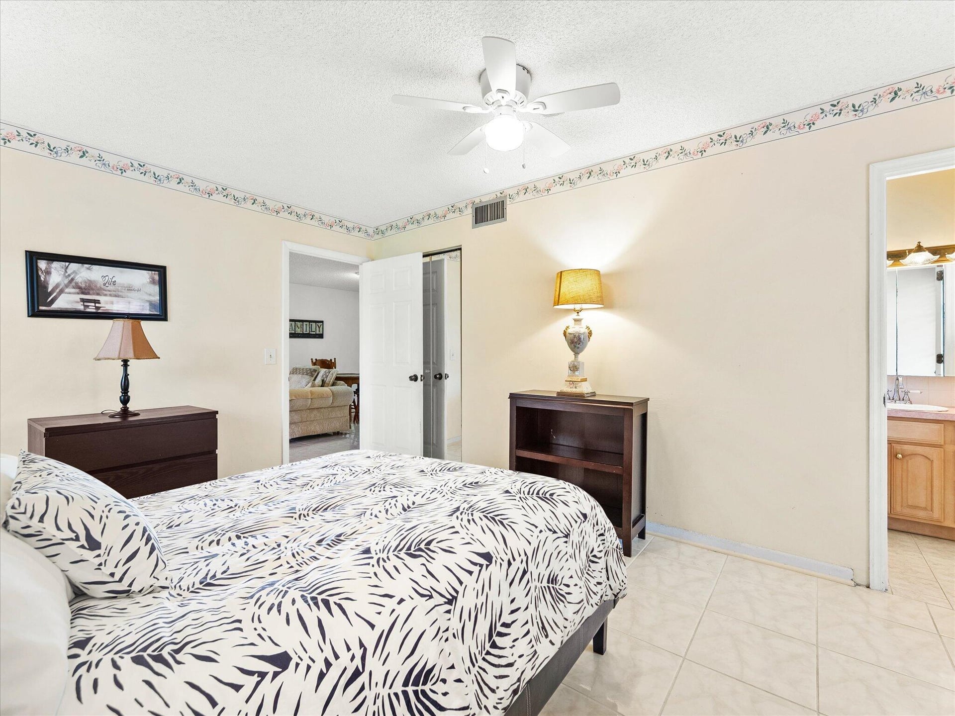  Residence photo 16