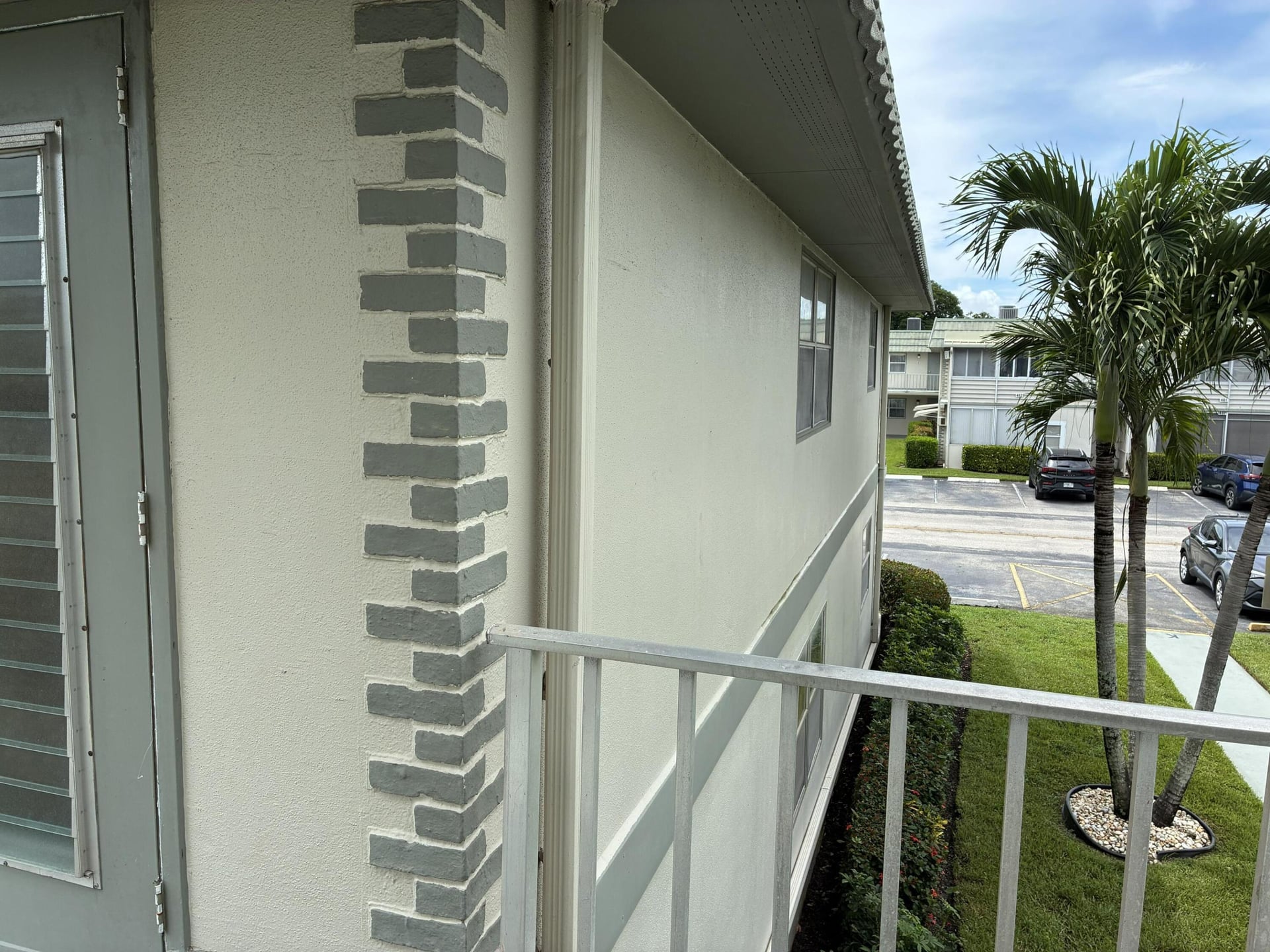  Residence photo 4