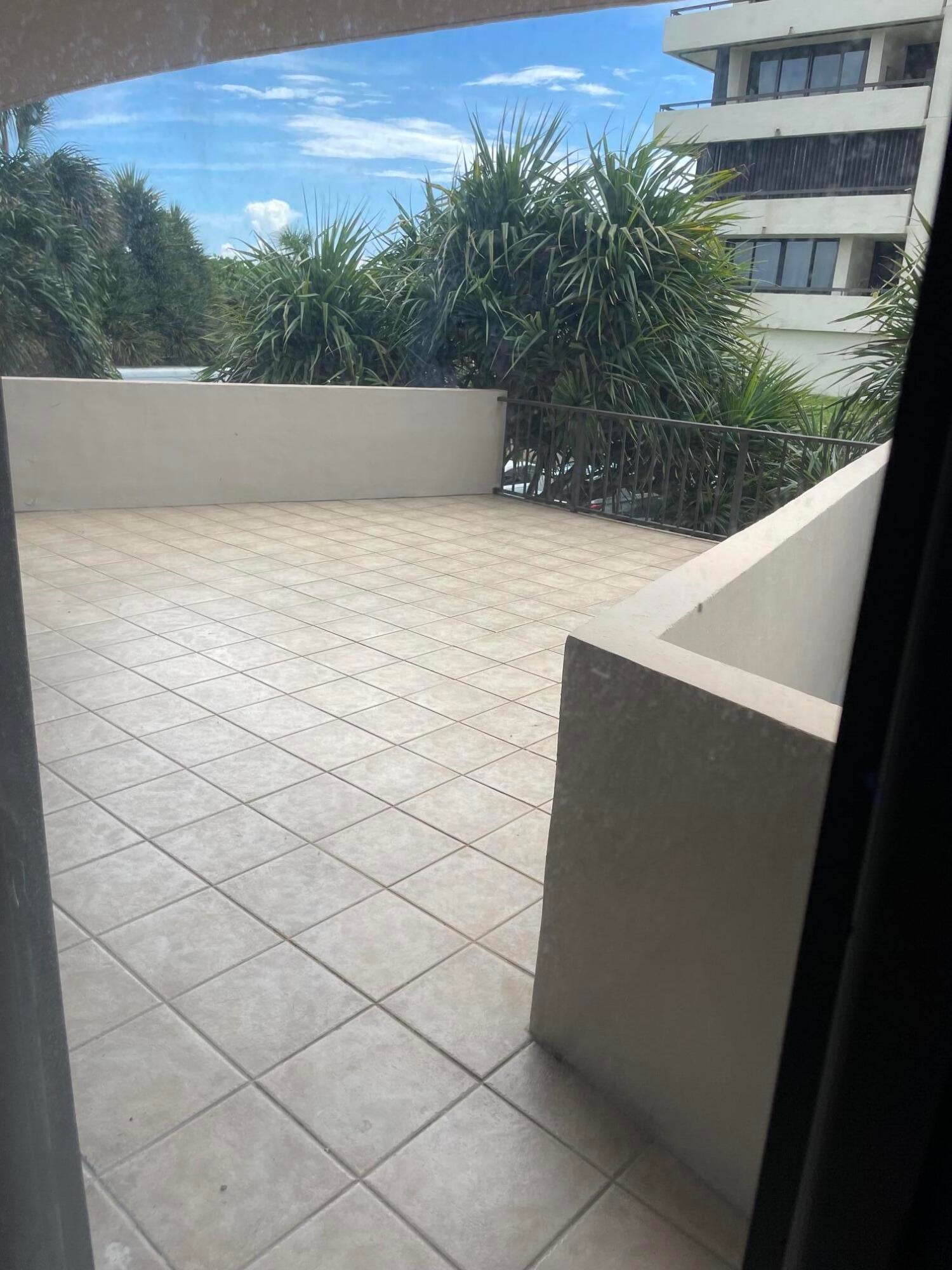 Singer Island Unit 1-103 photo 6