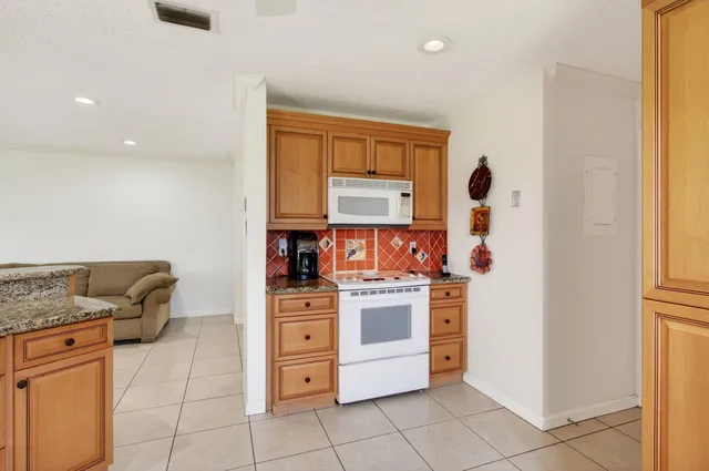 Residence photo 15