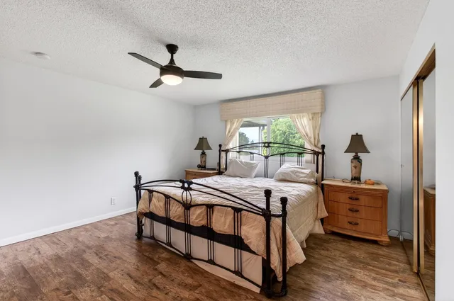 Residence photo 20