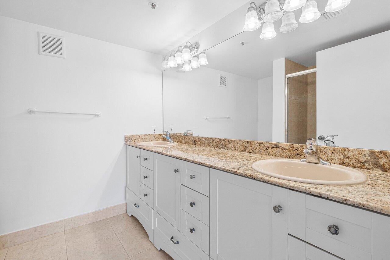 Unit 102 photo 20