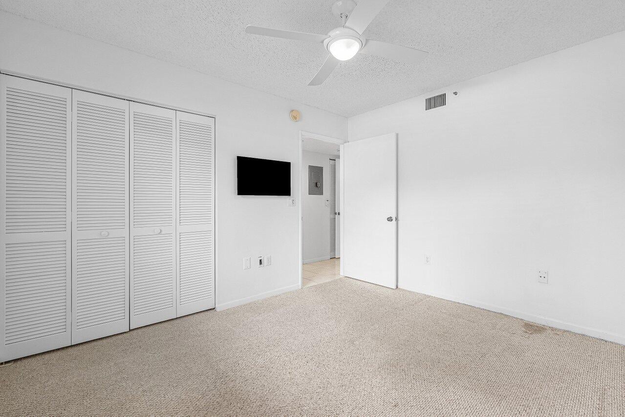 Unit 102 photo 23