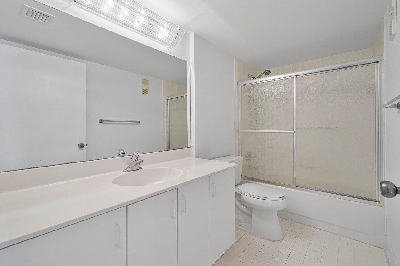 Unit 102 photo 24