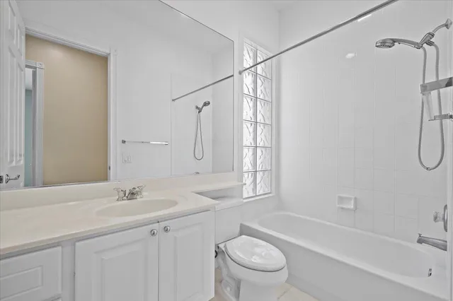  Residence photo 24