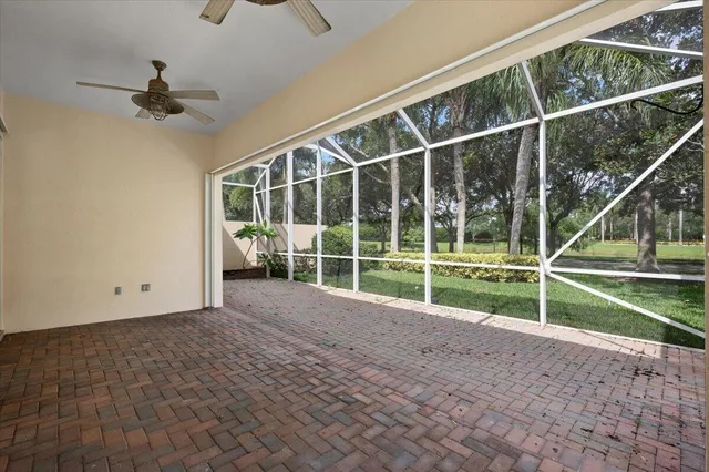  Residence photo 26