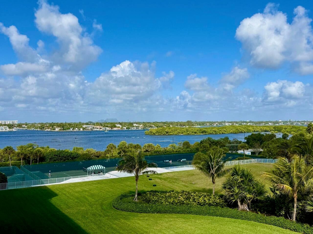 Sloan's Curve Palm Beach Unit 402 photo 16