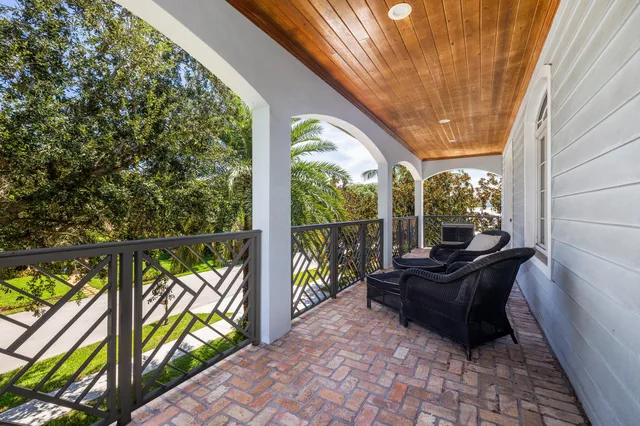 Residence photo 48