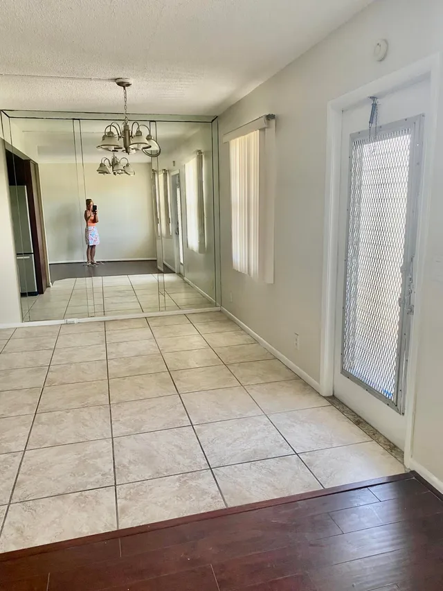 Residence photo 10