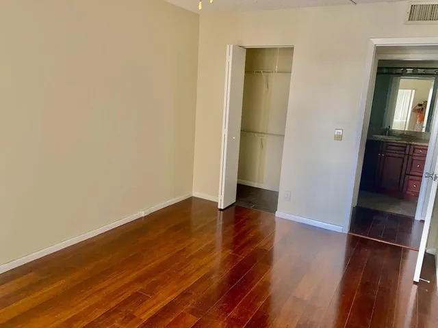 Residence photo 17