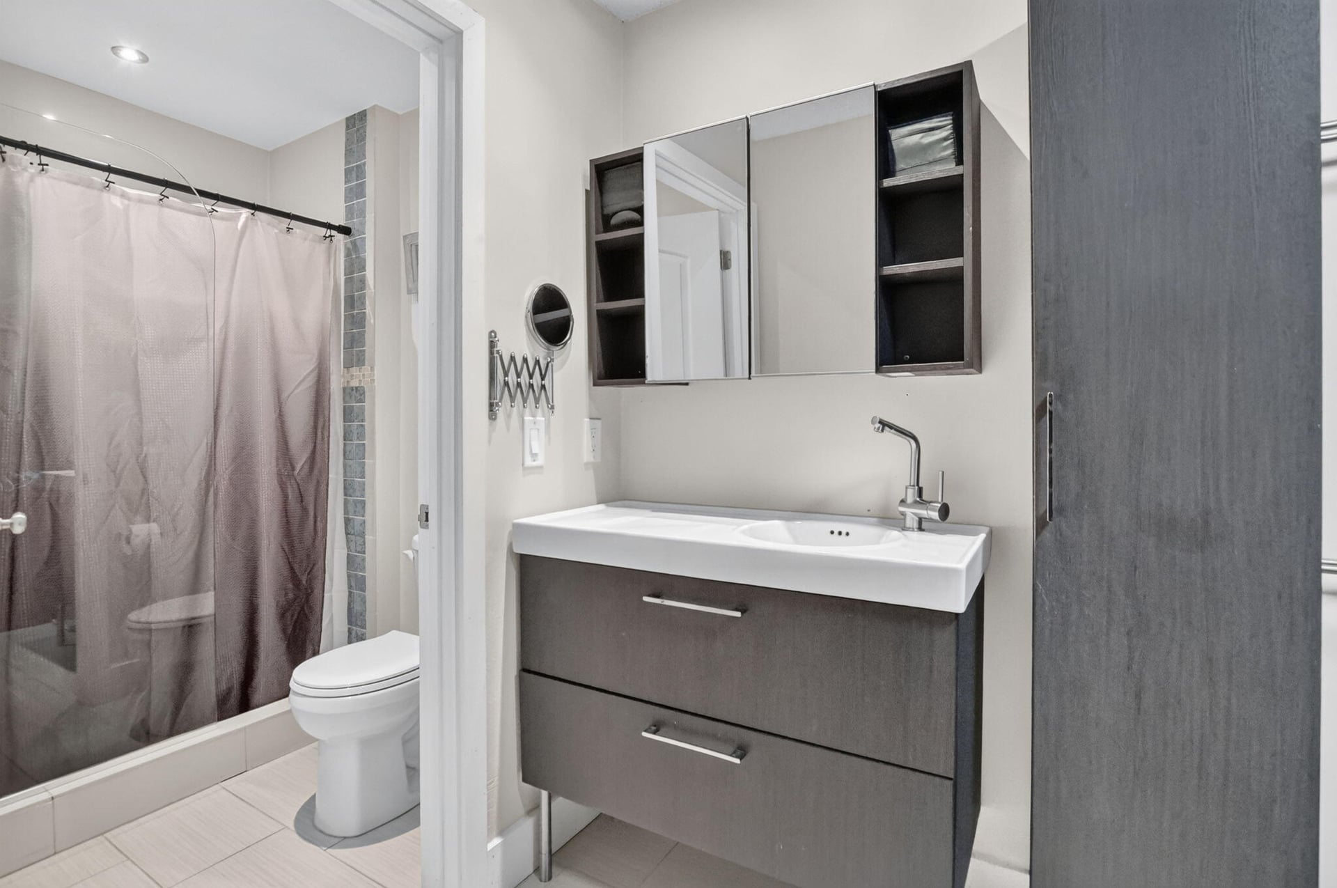 Unit F photo 20