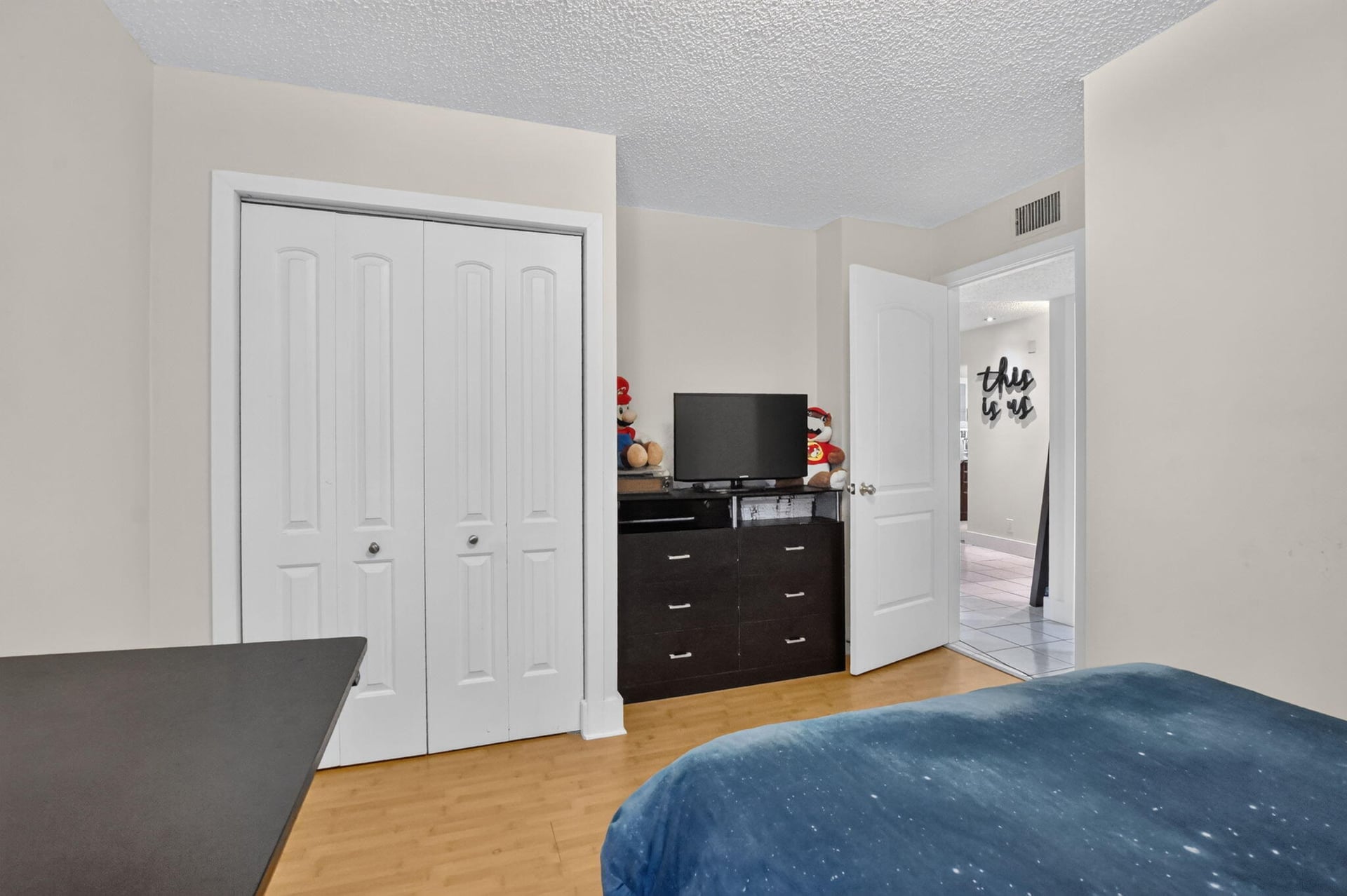 Unit F photo 27