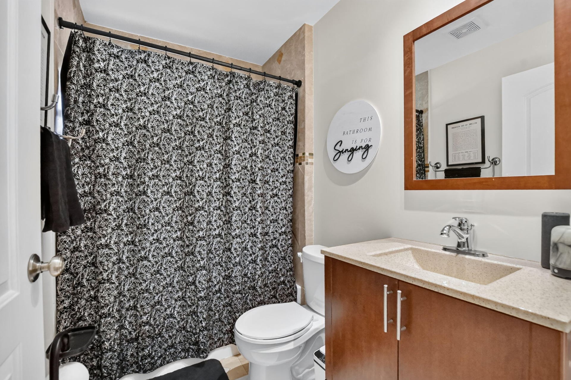 Unit F photo 28
