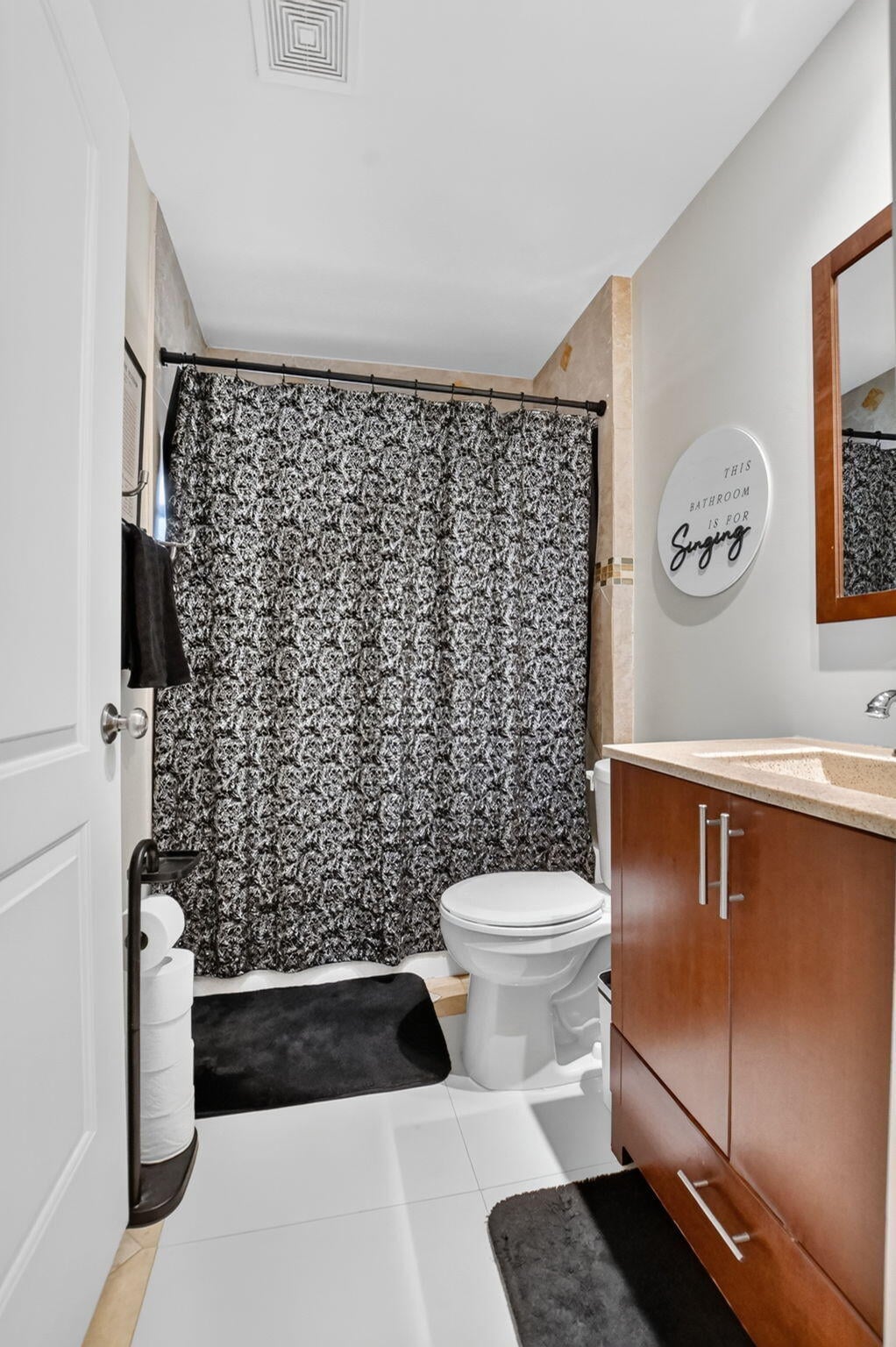 Unit F photo 29