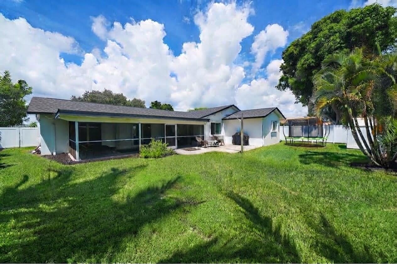  Residence photo 35
