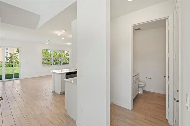  Residence photo 5