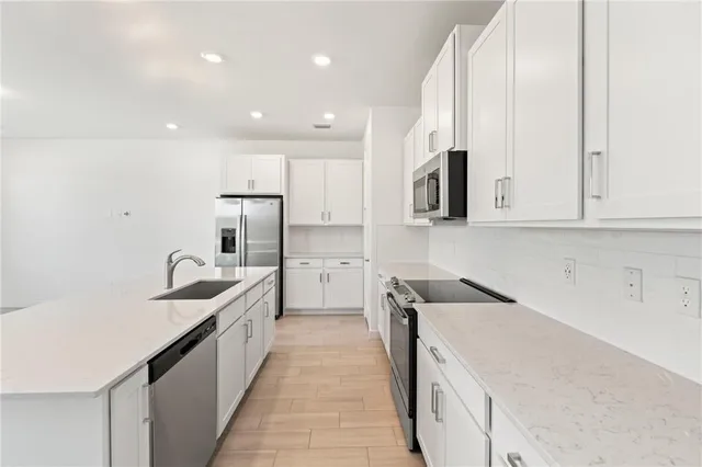  Residence photo 6