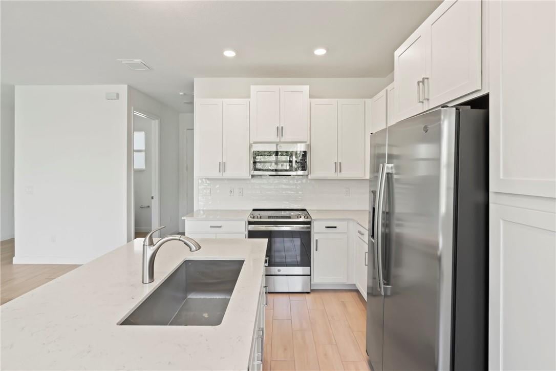 Residence photo 3