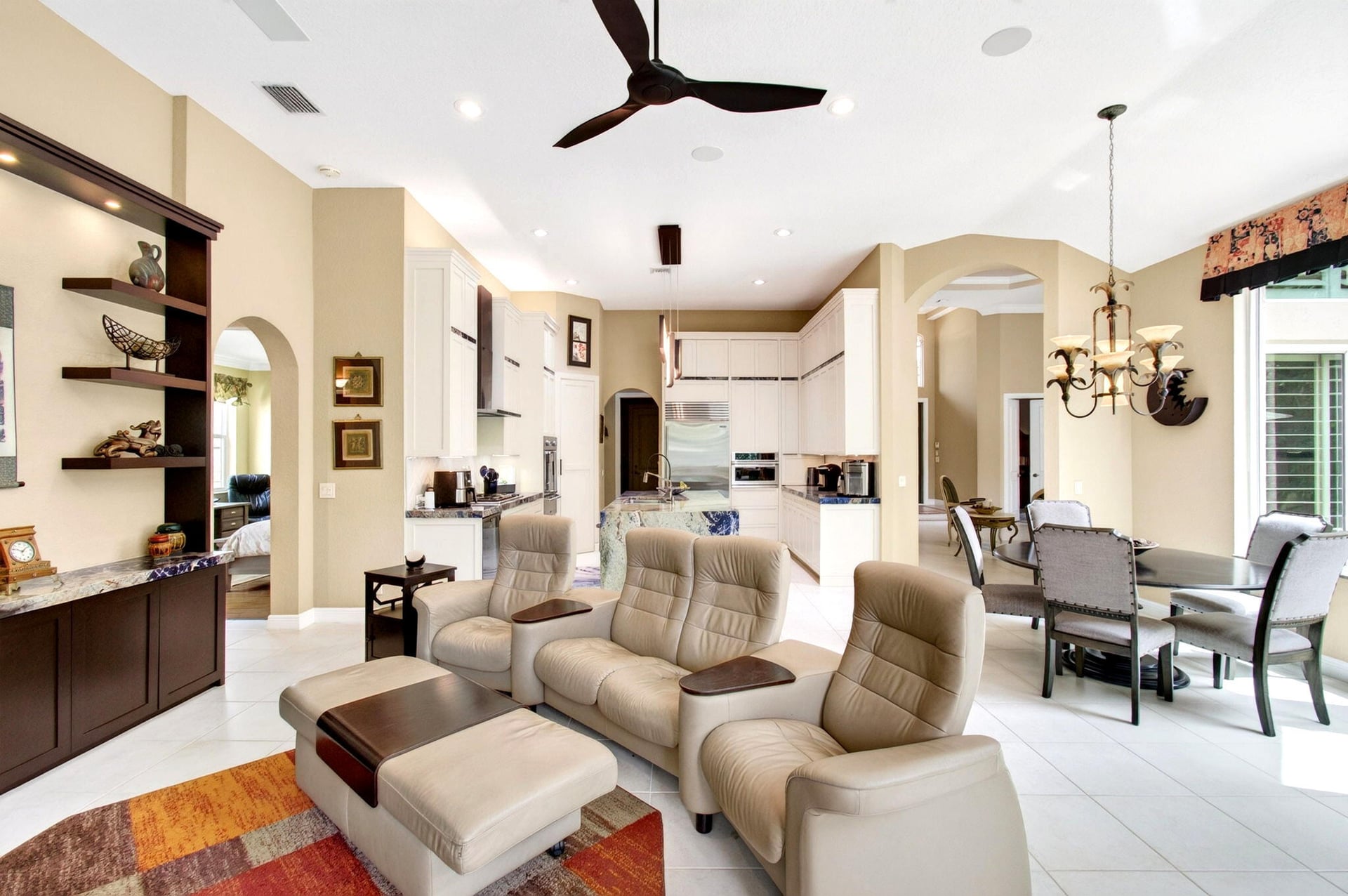  Residence photo 11