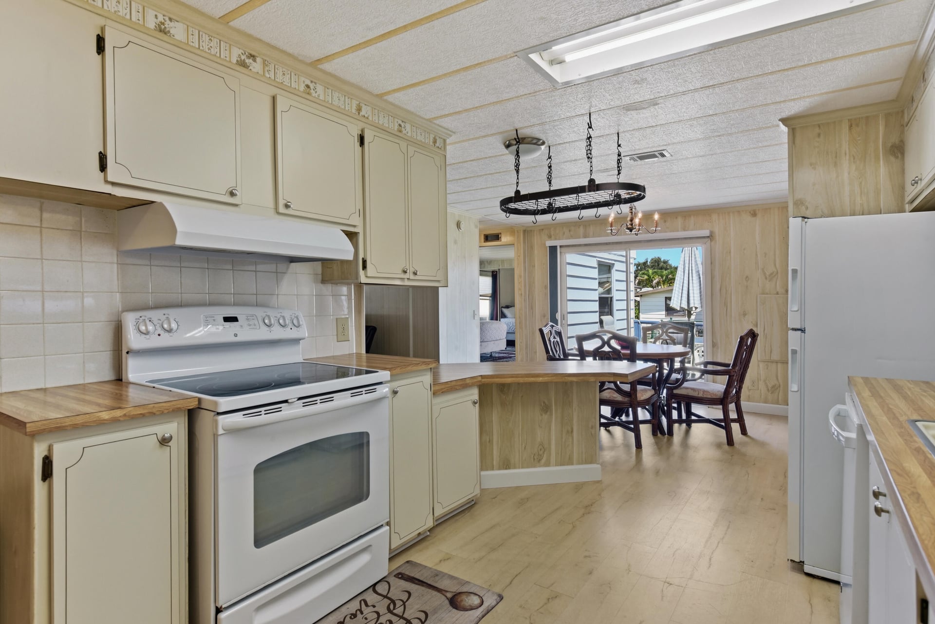 Residence photo 3