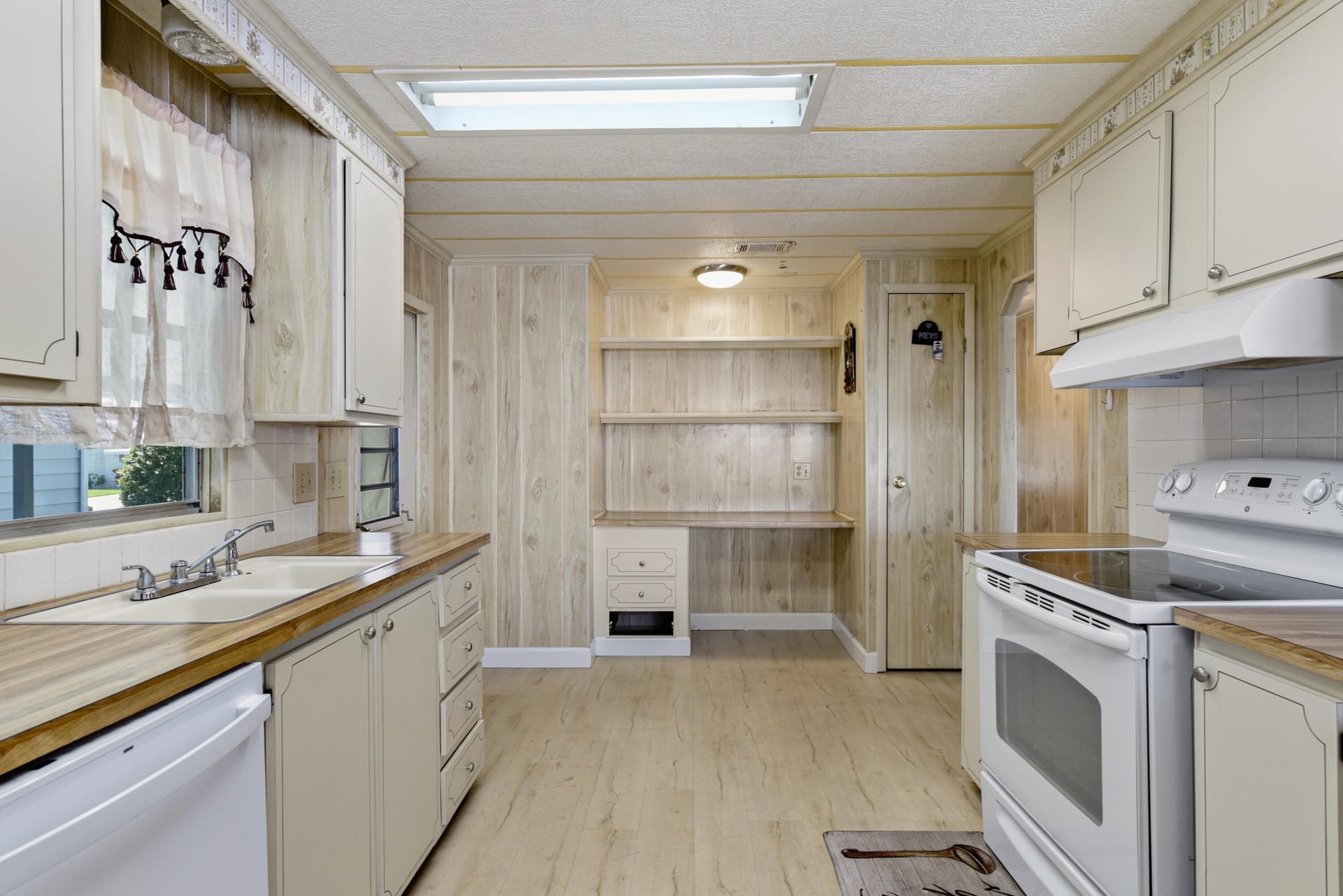 Residence photo 6
